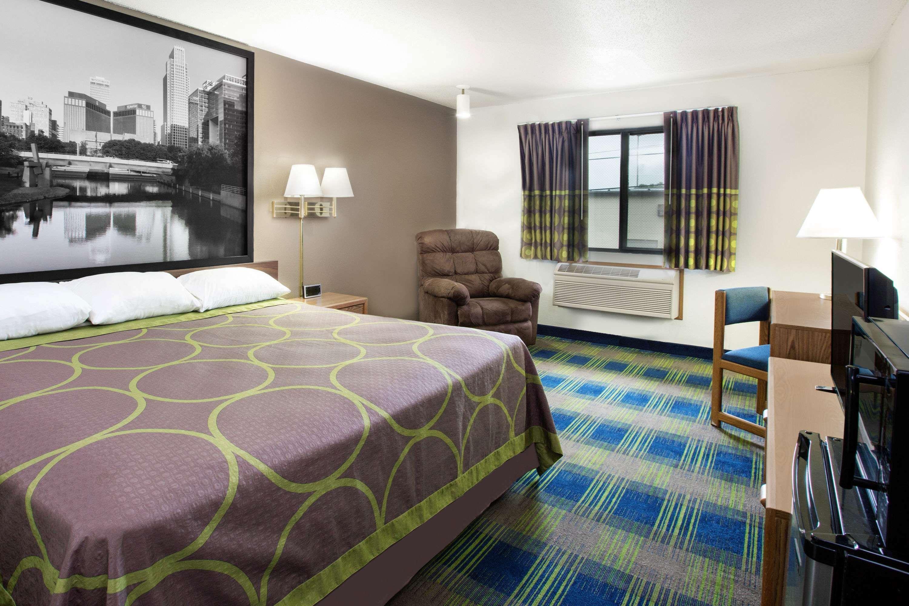 Super 8 By Wyndham Columbus Motel Eksteriør bilde